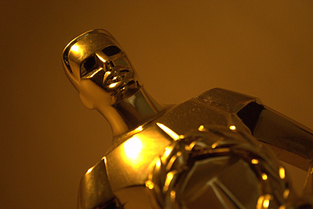 OSCAR statue - Academy Award Winner by Dave_B_ is licensed under CC BY 2.0.